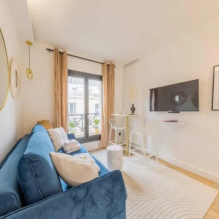Chic In The Heart Of Republique Parigi